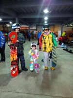 长春庙香山滑雪场今日正式开滑 吸引大批游客 - 新浪吉林