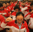 资料图：2016年2月29日下午，湖北省宜昌市夷陵中学召开高考誓师大会，该校高三近1000名师生在大会上发表“战斗宣言”，为高考最后100天努力奋斗。 李风 摄 - 新浪吉林