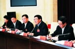 15日，巴音朝鲁参加长春代表团分组审议。 李天 摄 - 新浪吉林