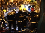 长春一货车撞公交车一人被困 消防紧急破拆救援 - 新浪吉林