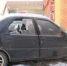 财政厅宿舍楼前一辆黑色轿车 车牌被卸车窗被砸 - 新浪吉林