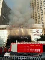 南昌一家酒店发生火灾 有十余人在着火楼层施工 - 新浪吉林