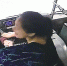 女子拽抢公交车方向盘 340路队供图 - 新浪吉林