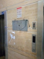 小区破损的电梯 - News.365Jilin.Com