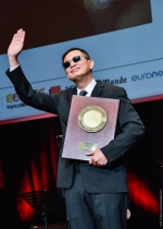 王家卫获颁卢米埃尔大奖 成首位亚洲导演得奖者 - 新浪吉林