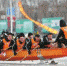 龙舟穿冰刀 桨在冰上划 - 长春新文化网
