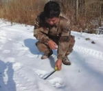 珲春林区的工作人员正在进行野外测量工作。 - News.365Jilin.Com