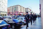 长春公安干警武装巡逻保城市平安。 （长春市公安局供图） - 新浪吉林