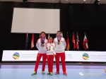 吉林市的3名运动员在获奖后合影（由左至右：侯维东、赵书平、吕艳飞）。 - 新浪吉林