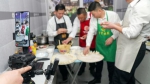 2月3日，吉林省驻村第一书记协会成员在直播间里直播包饺子。 - 新浪吉林