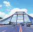 6月22日，通化市人民期待已久的通化大桥顺利通车。 本报记者 隋二龙 摄 - 新浪吉林