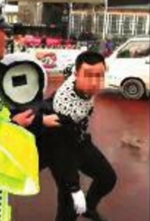 辅警遭挑衅“临时工咋了” - News.365Jilin.Com