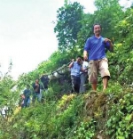 6旬老人上山采药迷路 靠药材雨水一盒酸奶撑9天 - 新浪吉林